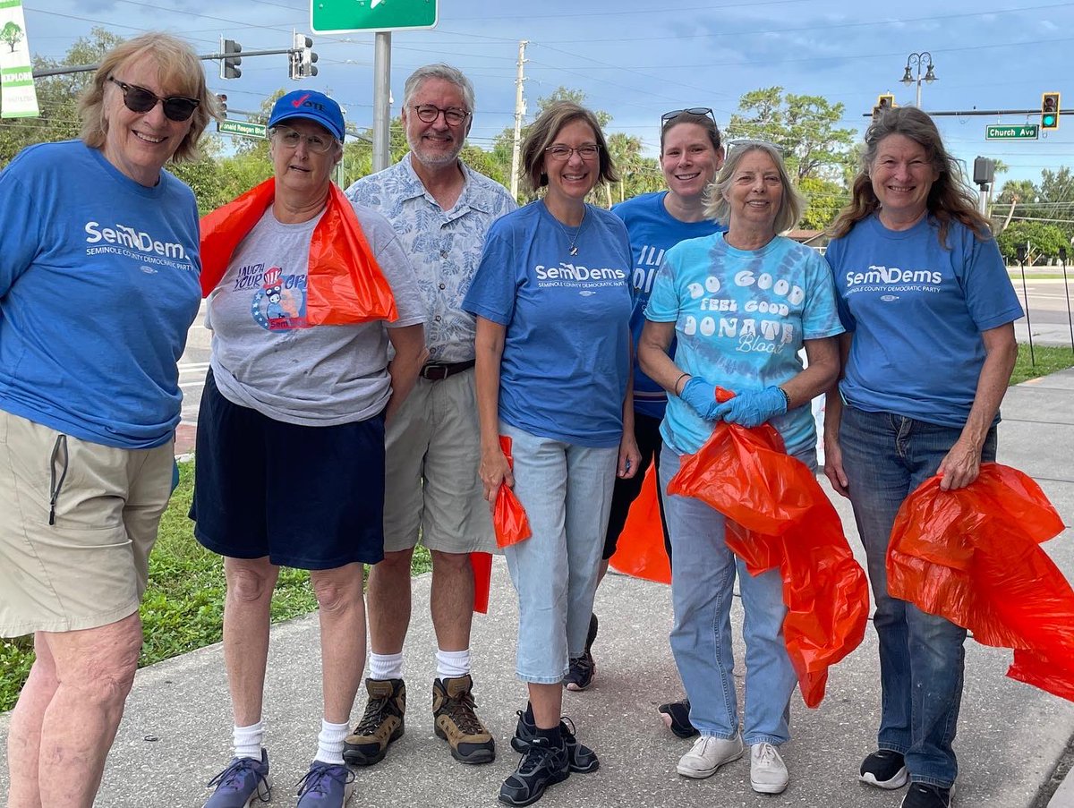 SemDems clean up! Thank you to Environmental Advocates and volunteers who came out today to keep our part of County Road 427 clean. #SemDems