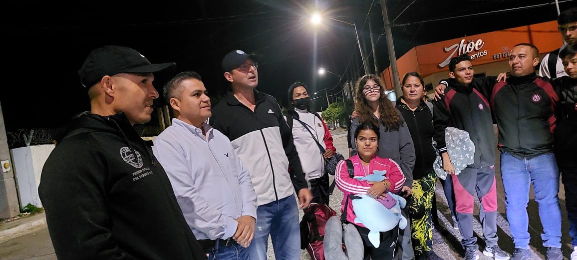 PidsSinaloa's tweet photo. El contingente de 32 guasavenses salió a los Paranacionales CONADE 2022 que se celebrará en Hermosillo, Sonora, del 12 al 17 de noviembre. 

#PIDS #Sinaloa #Deportes #Paranacionales #Guasave #Sonora #Hermosillo https://t.co/5PQs9CwbJu