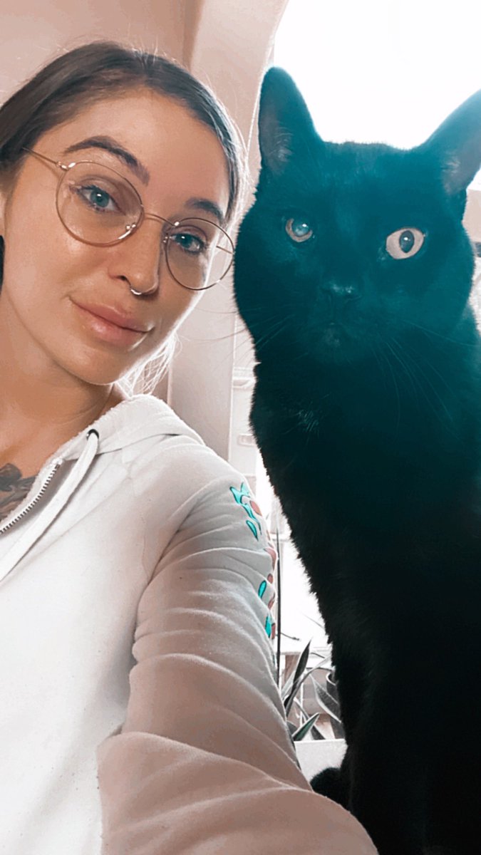 Kleio Valentien on Twitter: "Hi 👋🏻"