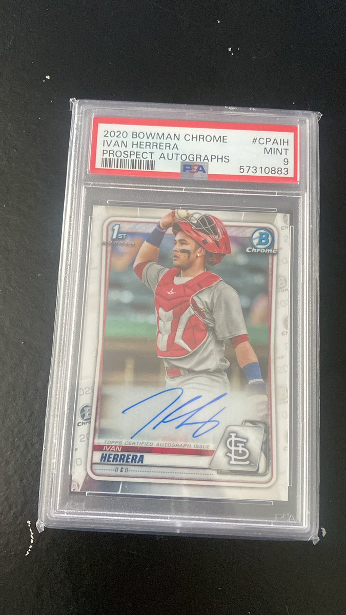 redscardshop tweet media