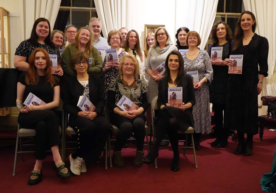 Amy Macrae (@damnfinelines) on Twitter photo 