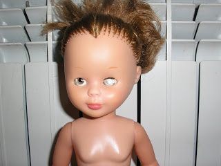 illoillo_'s tweet image. ¿Este señor da clases de estética cuando tiene las entradas como una muñeca vieja? #FiestaT5