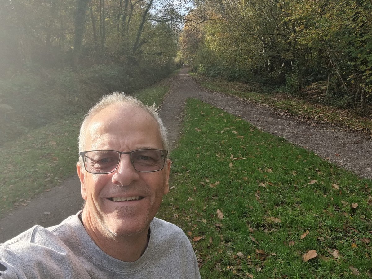 caloriechrisHBL's tweet photo. My home track, Worth Way.
Today it was Intervals.
2 min jog then 6 x 400m sprints with a 2 min jog in-between.
Finished off with 1k warm down.
#workinghard #sprintintervals #running #run #herbalifenutrition https://t.co/YHh5z1Oz8u