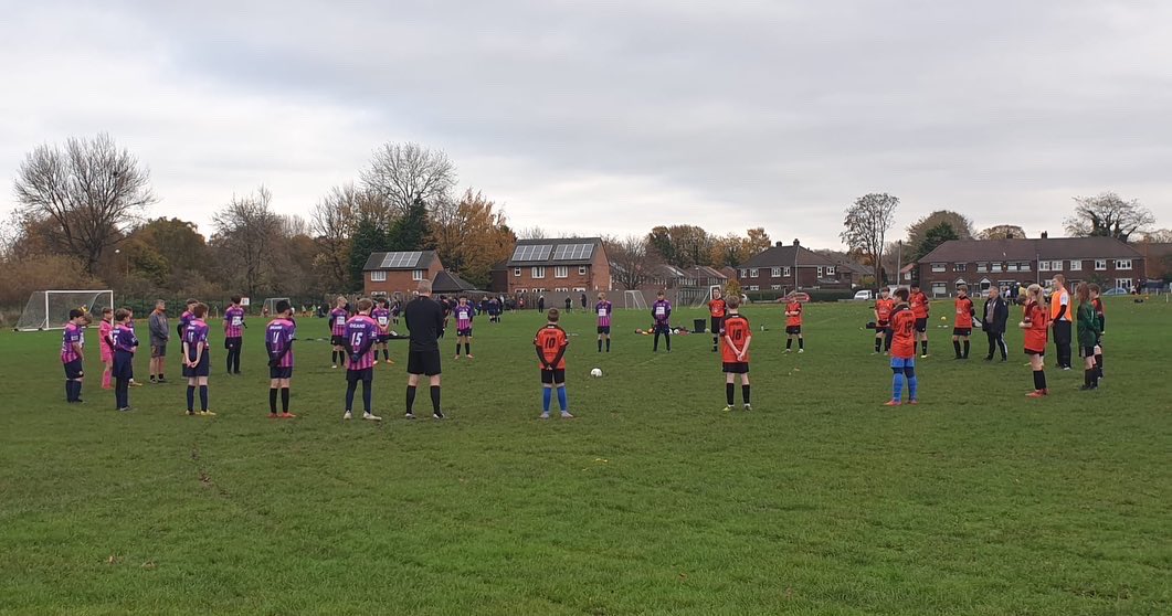 deansfc1964's tweet photo. Second set of Remembrance weekend photos
Thanks to everyone for showing their respects and those submitting photos over the weekend
#dylfc #remembrance #grassrootsfootball https://t.co/ffSy4tF4OB
