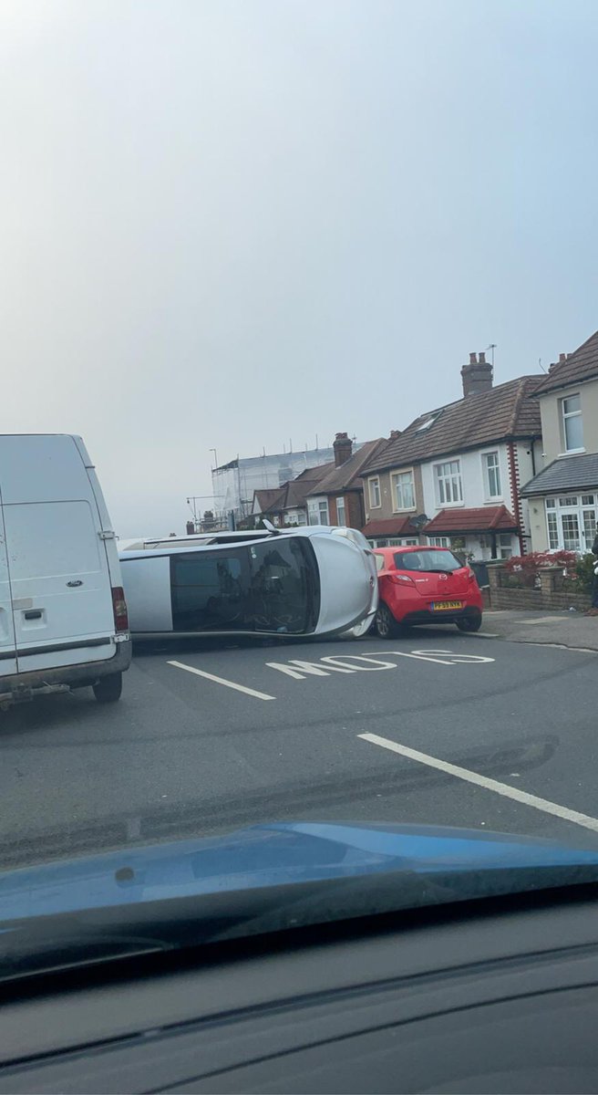 #Catford #KilernRoad #CorbettEstate no idea what happened, I hope everyone was OK.