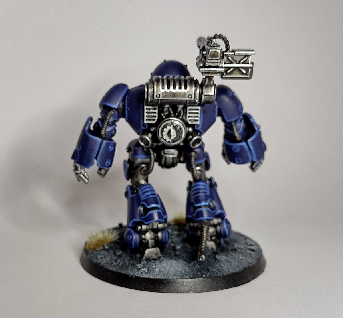 I've been working a little on my ad mech this week. Here's my first Kastelan Robot. #WarhammerCommunity