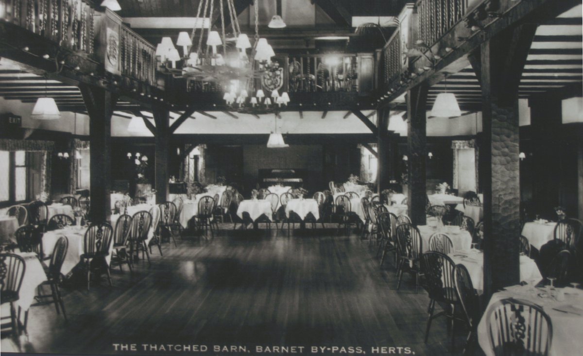 johnlaw100's tweet photo. The Thatched Barn Roadhouse on the Barnet Bypass (A1) in the 1930s. Not only the biggest British inter-war roadhouse but surely the largest mock-Tudor structure ever built.  #interwar #motoring https://t.co/Gmvm7FSev4
