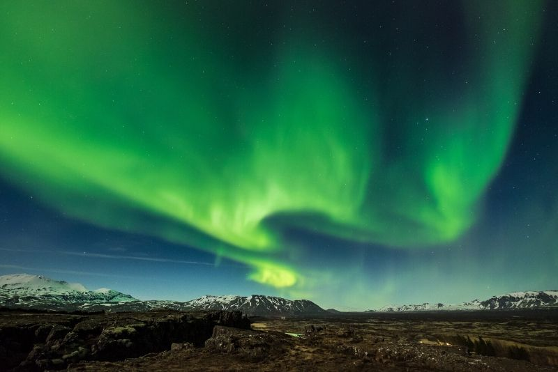 LMPositif's tweet photo. 🇮🇸 En Islande, le Parc national de Thingvellir est classé au patrimoine mondial de l'UNESCO. Il a été l'un des lieux de tournage de la série Game of Thrones ! 📽 https://t.co/IunagGFxhS