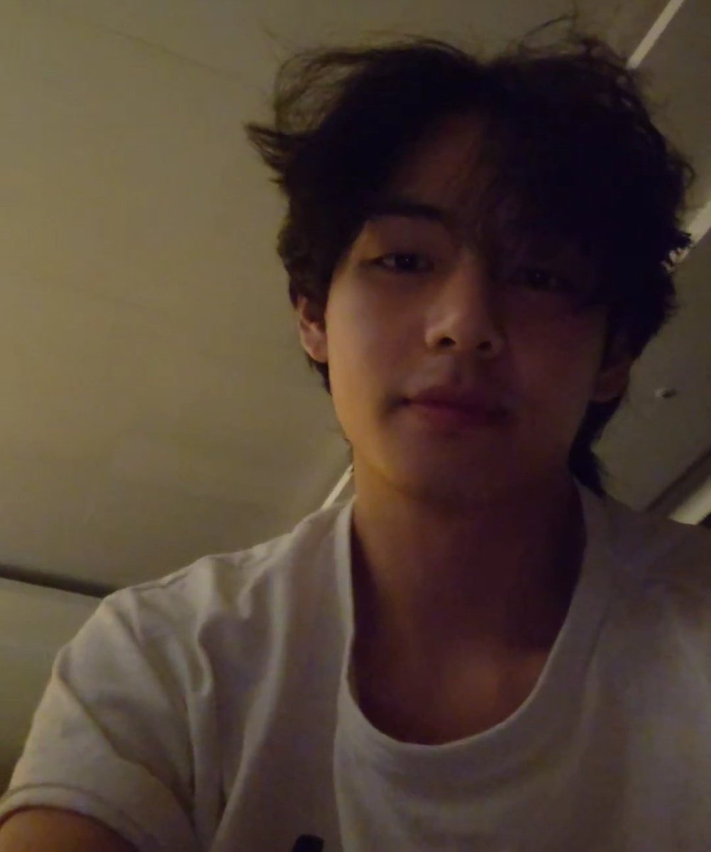 rahmdess27's tweet photo. TAEHYUNG!!!!!!!!!!!!!!!!!!! 😭😭😭😭😭😭😭 https://t.co/9hfwMksoMB