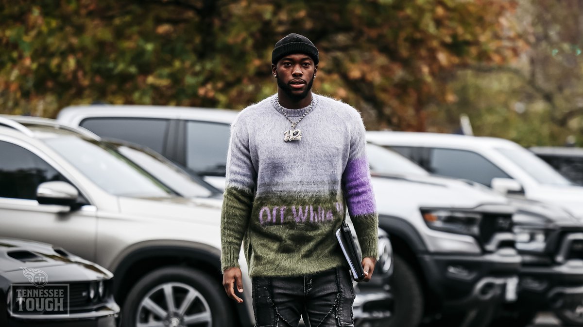 Titans's tweet photo. 🍂 #DENvsTEN https://t.co/z1pFqGJNWZ