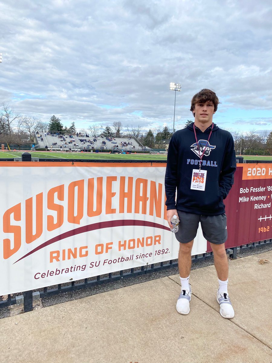 hunterhildy's tweet photo. Thanks @SURiverHawksFB for gameday Visit and @CoachGaines_1 for the invite!! Good luck in playoff🏈 @victor_ridenour @SUCoachPerk https://t.co/uwpzJuPr24