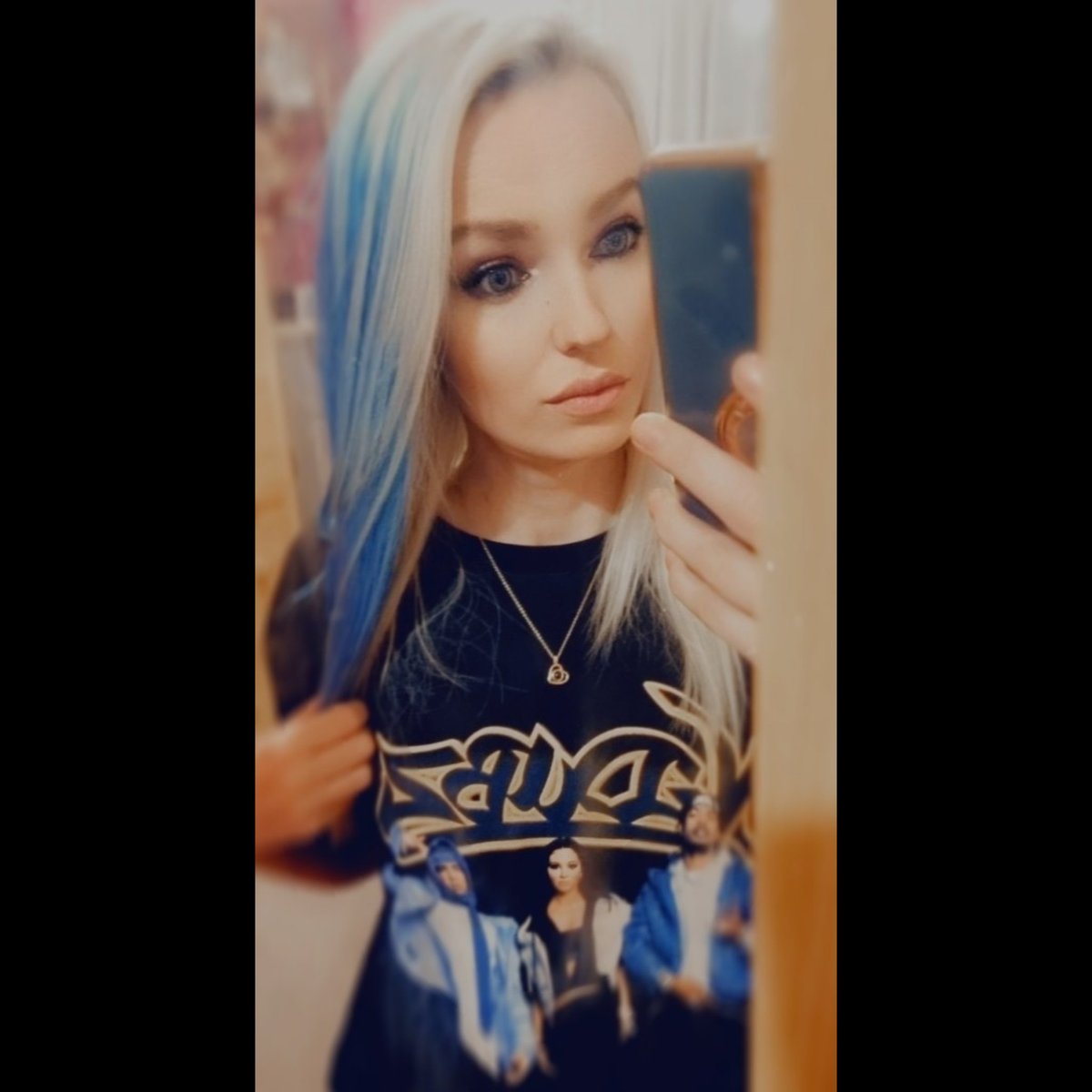 _Jodie_16's tweet photo. N-Dubz last night was epic 😝 https://t.co/r9PtooDCq4