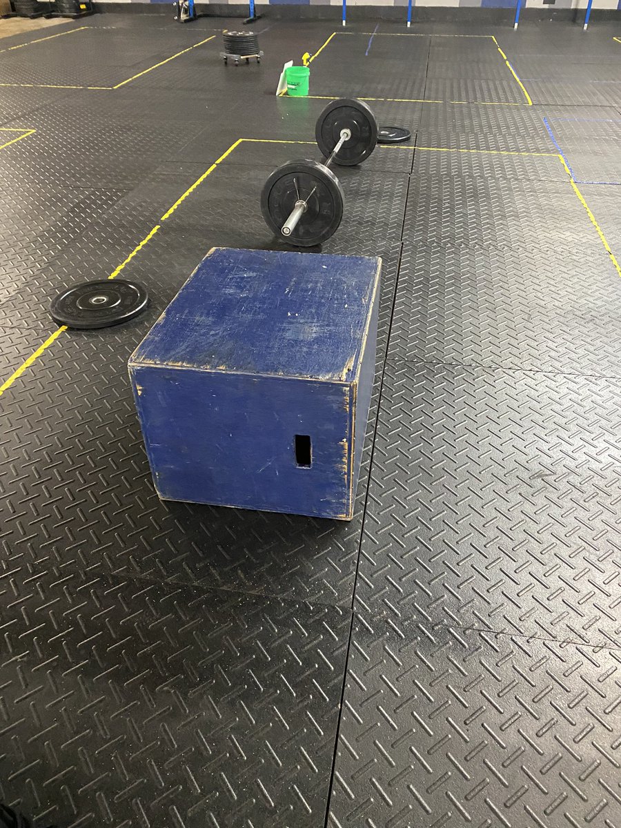 td9578's tweet photo. Great way to start a Sunday #backtothegrind #makingprogress #donquit https://t.co/1YcyxKJHYy