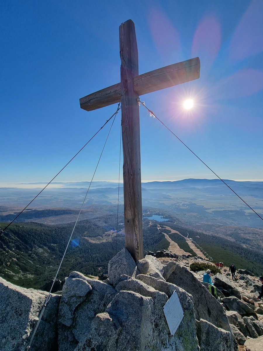 adacek121's tweet photo. High Tatras - hike to Predné Solisko (2093 mnm) 👣⛰️🌞🍁 https://t.co/DsGFygoZ43
#Slovakia #prednesolisko #higttatras #vysoketatry #hiking 
#mountains #strbskepleso #krivan #nature https://t.co/6PhCacbr81