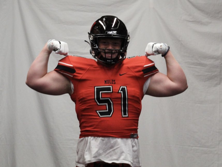 I had a great time on my official visit at UCM!! Thank you for having me <a href="/CoachHoltzclaw/">Joe Holtzclaw</a> <a href="/DLButler_2114/">DeMarkco Butler</a> <a href="/JoshLamberson/">Coach Lambo</a>