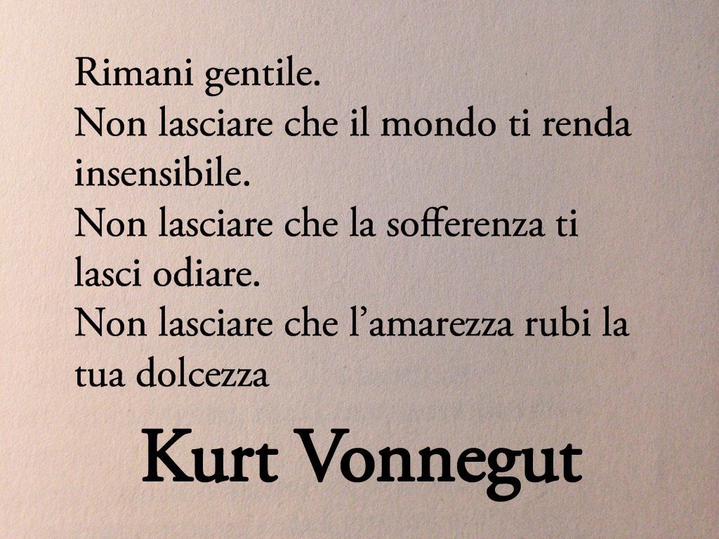 Poesiaitalia's tweet photo. Rimani gentile 📚♥️ https://t.co/Tq0kVOwsdZ