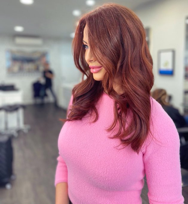 Glossy, autumnal vibes 💁🏻&zwj;♀️🍂🍂🍂 https://t.co/G075ZLWVts<a href="/tag/itscominghome"class="tags"><span>#itscominghome</span></a>