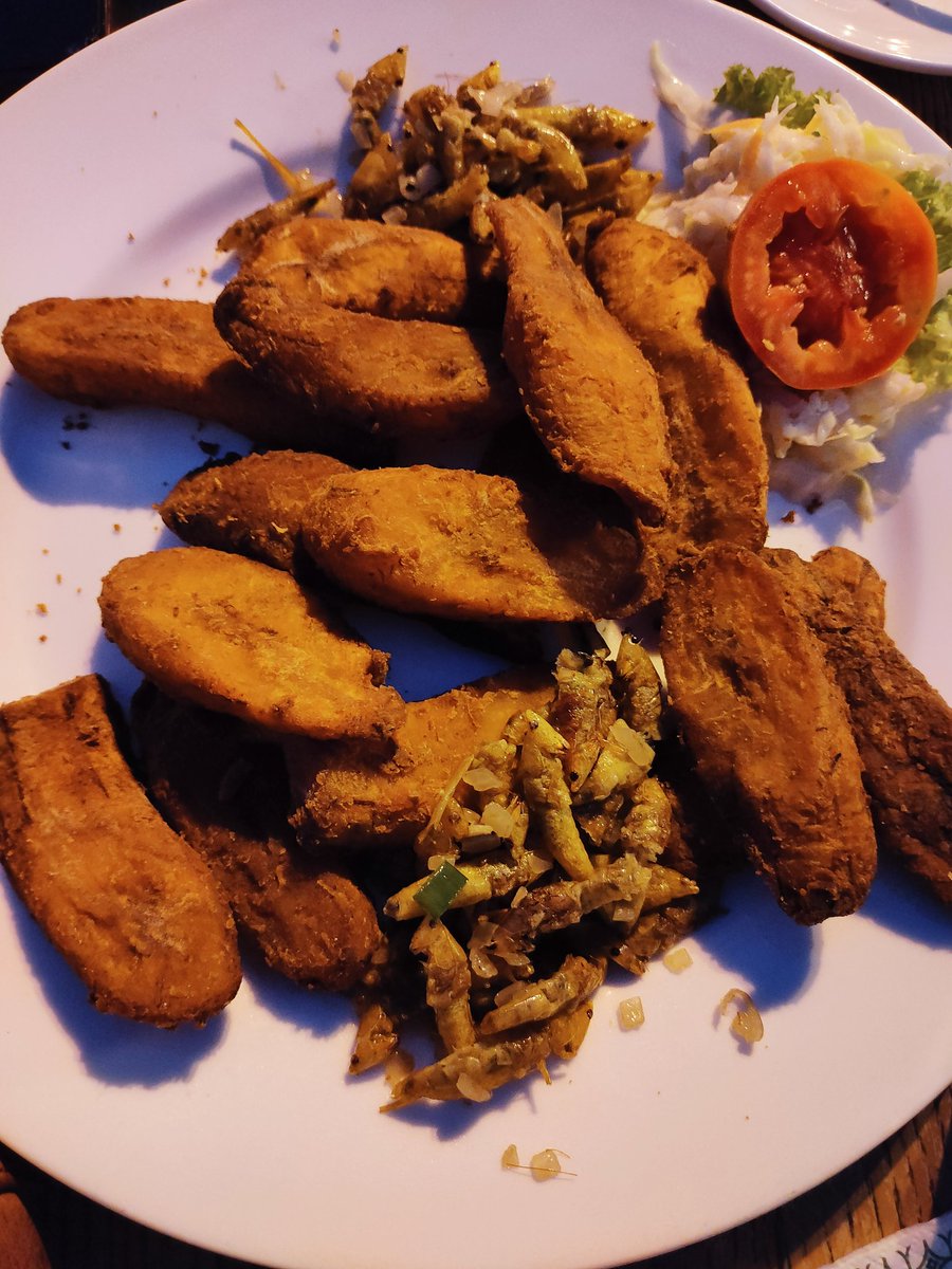 tnabusoba's tweet photo. Enjoying 'nsenene and gonja' ๐ in Kampala and sites and sounds of #UG #TembeaEA kupoa sana https://t.co/qtEs5jV0c5