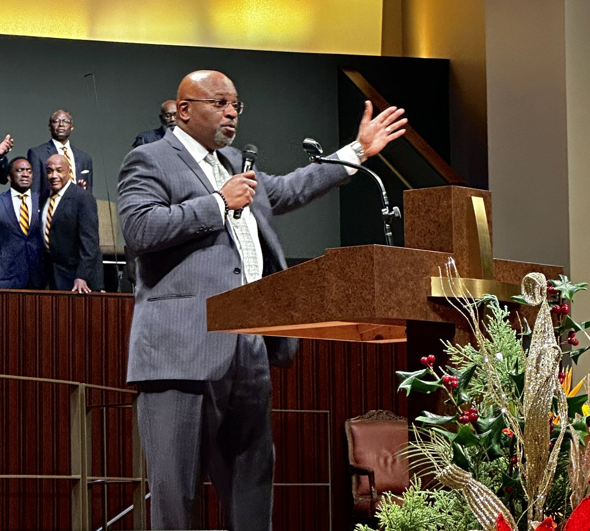 TCWWHouston's tweet image. God is worthy of your worship and praise! #Celebrating35Years #TCWW35 #WeLovePas