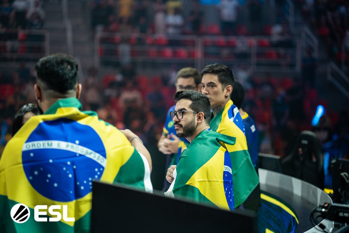 eslbrasil's tweet photo. A Train ainda é o mapa BRASILEIRO! 🇧🇷

Que showmatch lindo ❤️

#IEM Rio 2022 https://t.co/k8TTaULRMw