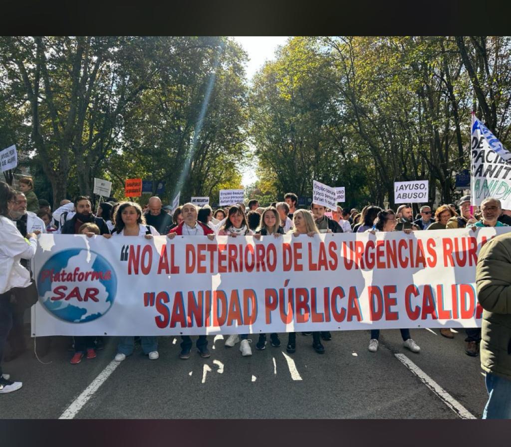 PlatSAR_SUAP's tweet photo. Las vecinas de Madrid rugen por su Sanidad.
Gracias ❤️
#MadridSeLevantaEl13N https://t.co/g0uA5w9Mk3