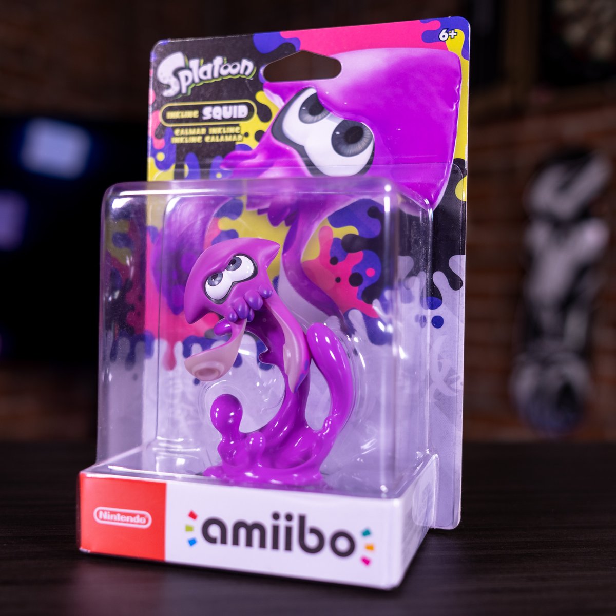gamestop's tweet photo. We're not sure what marvel of anatomy allows Inklings to perform this majestic feat, but it sure is sweet.

Grab the GameStop Exclusive Squid amiibo: https://t.co/mQLBDMkpX8 https://t.co/TPS4vDdhI0