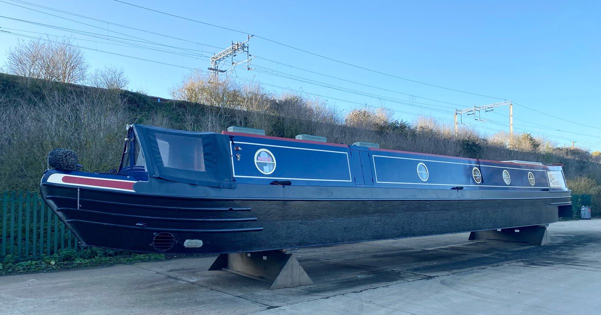 whiltonmarina's tweet photo. NB Old Biddy out for hull backing this weekend prior to handover to the new owner in the coming weeks π
#canalboat #narrowboat #canal #waterways #marina #blacking #hullblacking https://t.co/PgO9ouMNMJ