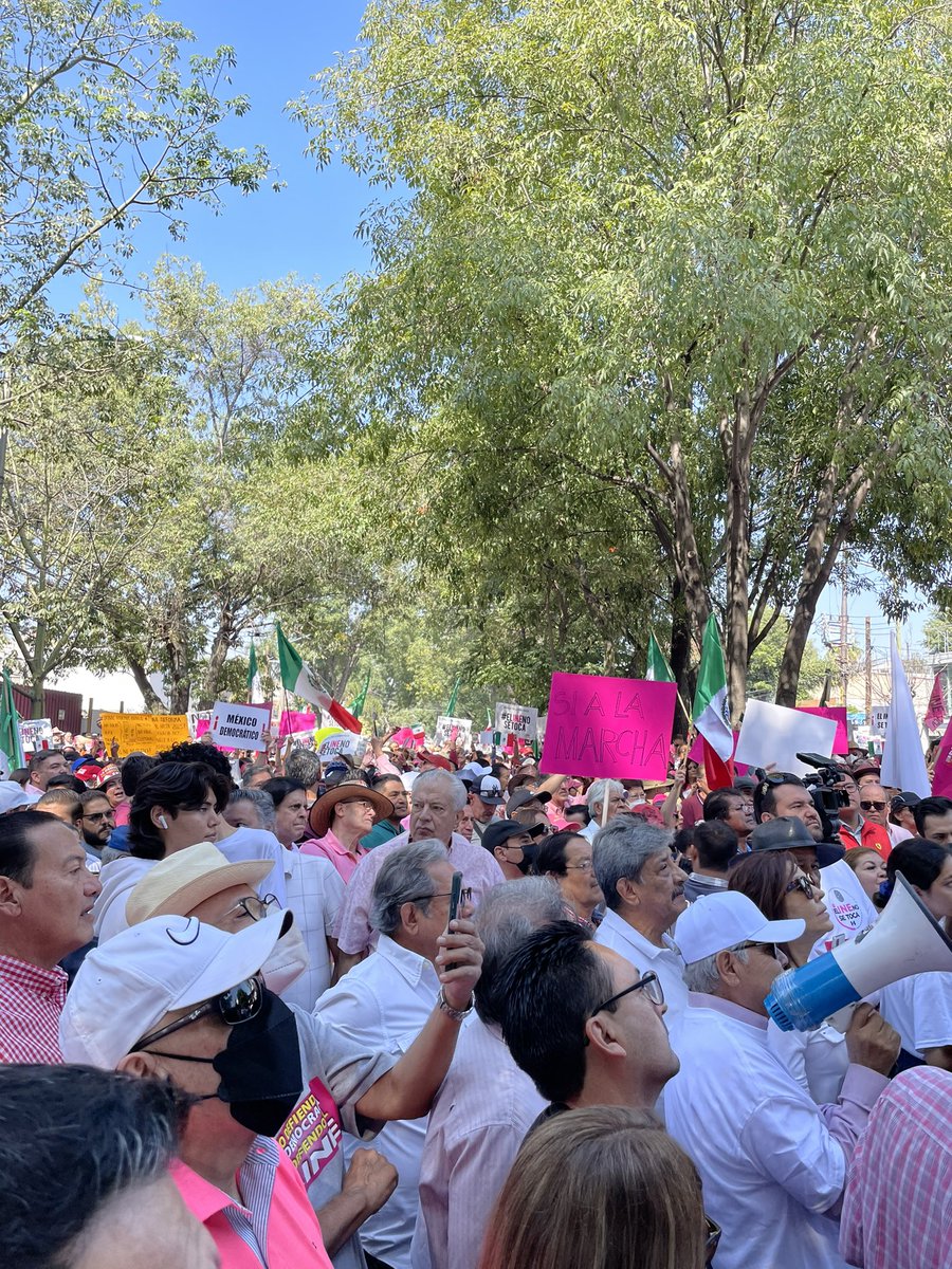 anapad_99's tweet photo. #ElINENoSeToca #Guadalajara https://t.co/phMUriiETI