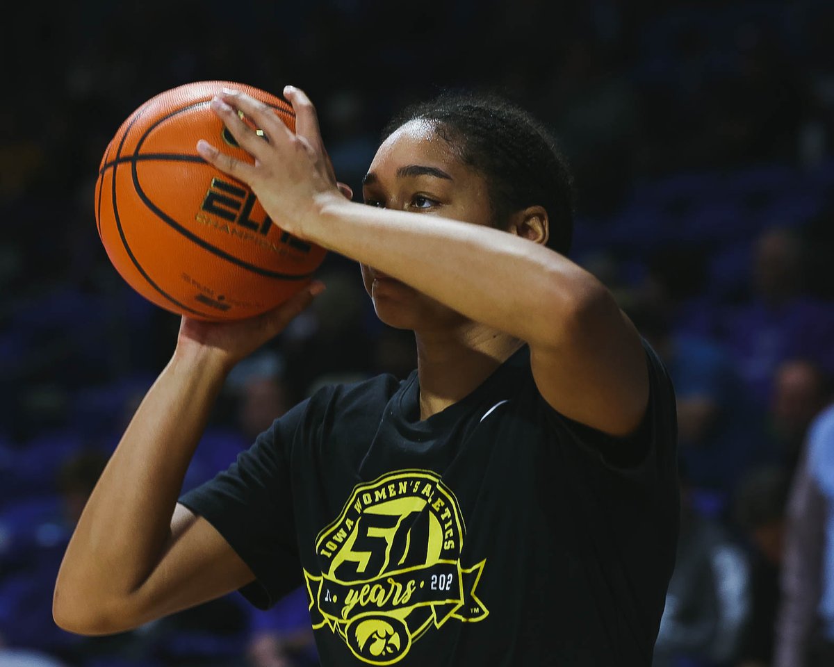 Locked in 🔒

<a href="/StuelkeHannah/">Hannah stuelke</a> x #Hawkeyes