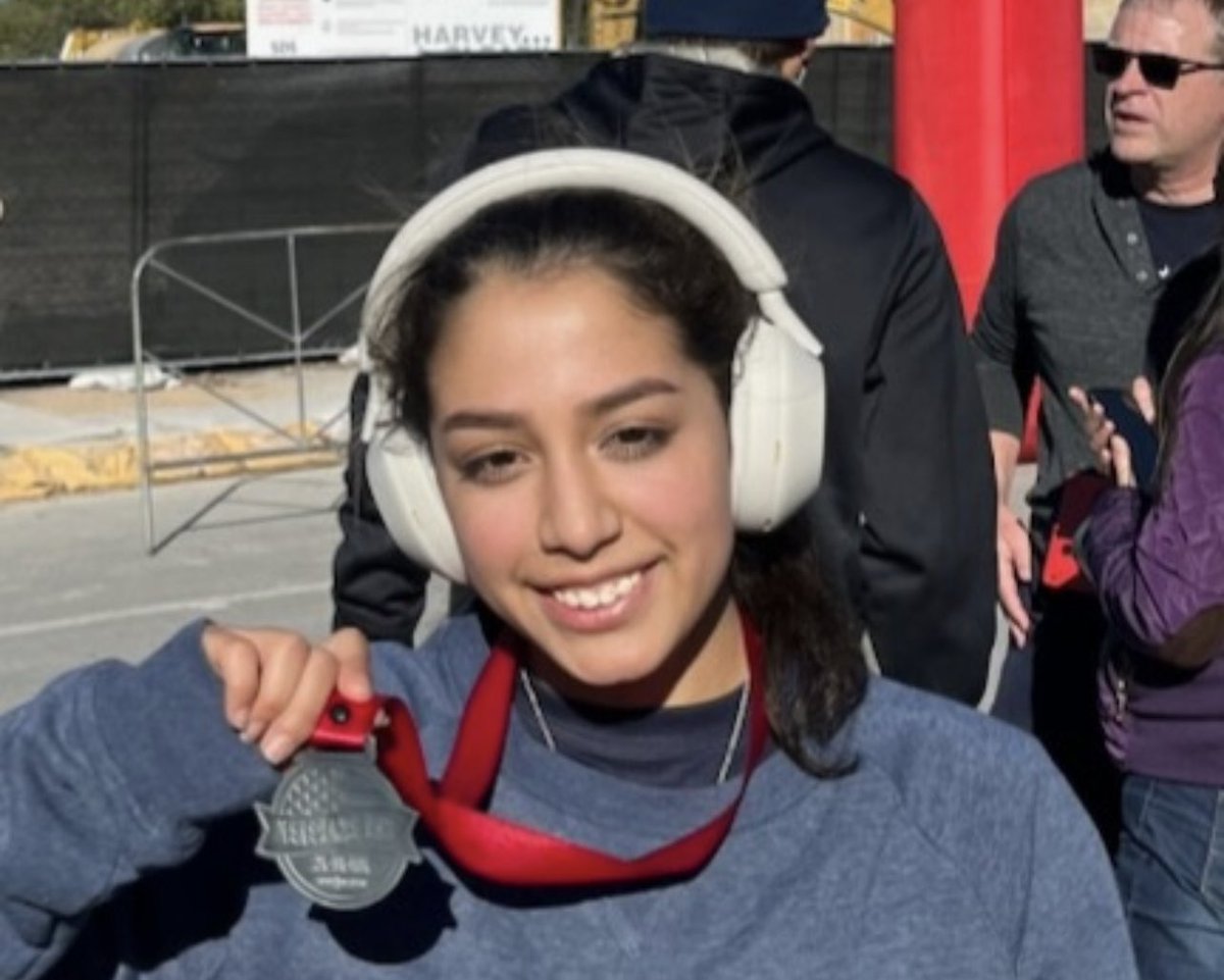 Proud of our senior Giselle Garzes for coming in 2nd place in the women’s division at a Veterans Day 5k. Lifelong runner!