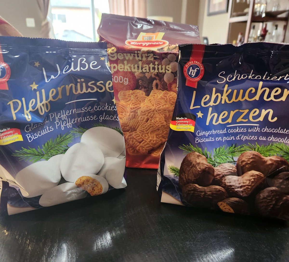 GalStarshine's tweet photo. You know the Christmas season has started when the pfeffernusse and spekulatius show up on grocery store shelves!! 🍪🎄#sundayvibes #Cookies #christmas2022 #memories @ElzHead @RickVolcano https://t.co/B6QJbMqqai
