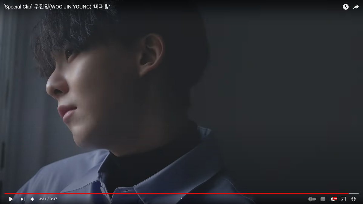 우진영 2nd_앨범 수록곡 버퍼링•
《 스페셜 클립 깜짝 공개 》
수록곡중 유독 자꾸 흥얼거리게 되는 노래!
클립 영상에선 어릴적 시크큐티를 판박이 보여줬을 뿐만 아니라,
달달한 꿀 눈빛, 카리스마 등 여러모습을 기깔나게 선보이며 멋짐폭발 ♡
강력하게 추천해요

#우진영 #WOOJINYOUNG 
#버퍼링