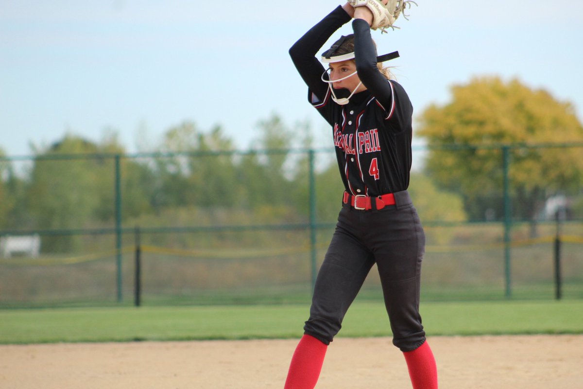 Congrats to our Journal Star 2022 honorable mention honorees, <a href="/LindsayABauer24/">Lindsay Bauer</a> <a href="/lylapearson2026/">lyla pearson</a> @aleahrivera555