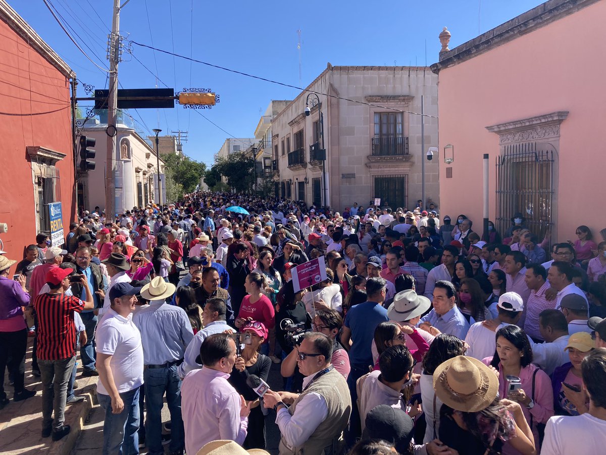Queto_Again's tweet photo. Aunque les duela y les repateé a los chairos, no habemos acarreados‼️
#ElINENoSeToca https://t.co/1rxYs5AjZB