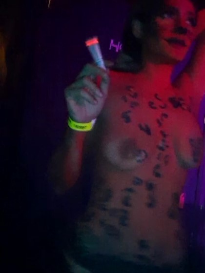 https://t.co/VNS2r57y6X quieres saber que paso en la fiesta. dale click s&iacute;gueme hay mucho mucho mas https://t