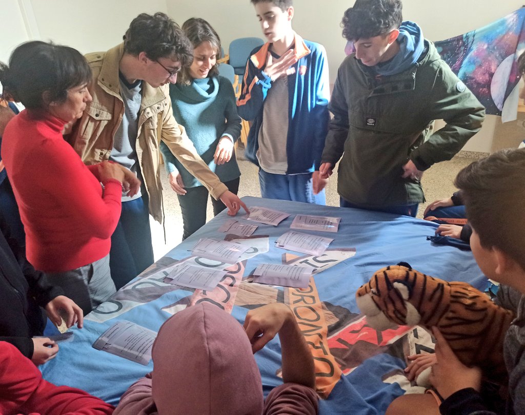 El #ISCIII está celebrando la #SemanaCienciaInnovación. Esta semana se han celebrado diversas actividades de divulgación científica en las que alumnas y alumnos de colegios e institutos han compartido tiempo y espacio con científicas y científicos del Instituto.