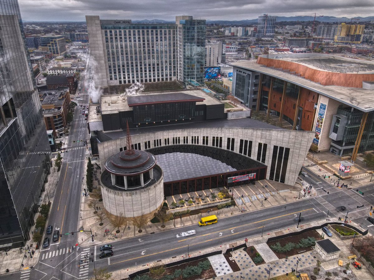 PhoenixOneMedia's tweet photo. @ClayTravis Flew my drone around Nashville yesterday before the @scrowder comedy show at The Ryman and was stunned at how clean, beautiful, fun, and safe downtown Nashville is. Great music, hilarious show, excellent food, nice folks - easily one of my favorite cities in America. https://t.co/xUDvatVj7I