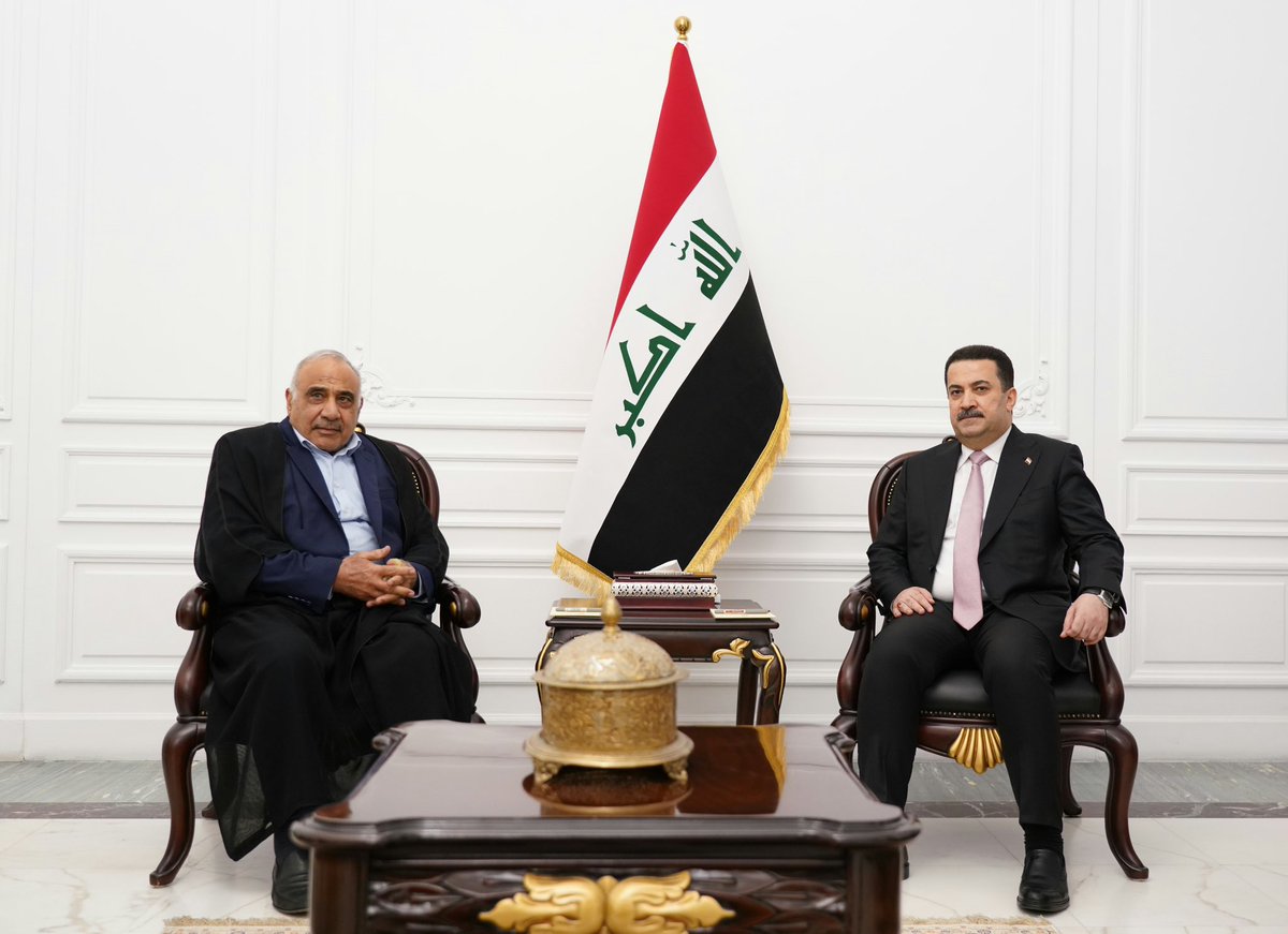 IraqiPMO's tweet photo. رئيس مجلس الوزراء @mohamedshia يستقبل رئيس مجلس الوزراء الأسبق السيد عادل عبد المهدي.وشهد اللقاء التأكيد على أهمية الارتقاء بالواقع الاقتصادي والخدمي، وضرورة إسناد عمل الحكومة وتنفيذ منهاجها الوزاري الذي ينطوي على محاور عدّة، تصب جميعها في تطوير عمل مؤسسات الدولة. https://t.co/HpZ5hQUEn5