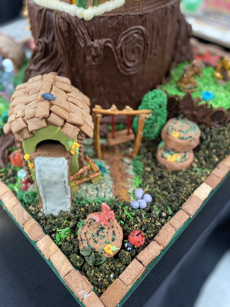 Hey RVA! Come out to <a href="/Hardywood/">Hardywood Brewery</a> and vote for Friends of Fonticello Park in Woodland Heights/Swansboro. We’re here to raise awareness for our Southside green-spaces. #rva #Richmond #parks #woodlandheights #gingerbread #vote <a href="/BHC_RVA/">BetterHousingRVA</a>
