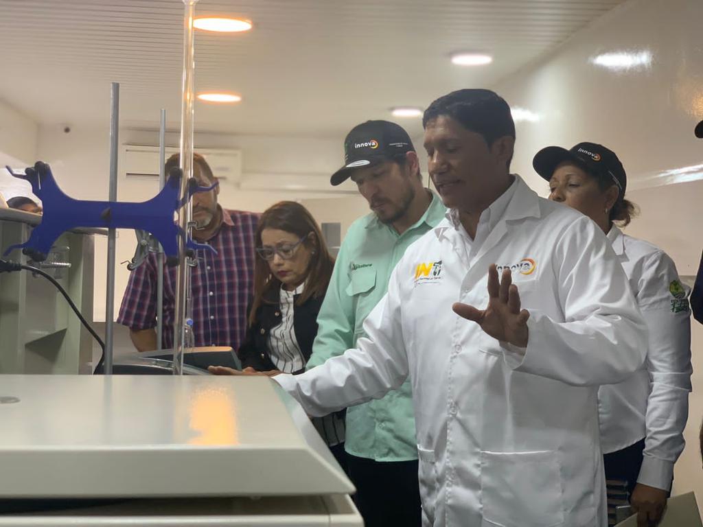 davidjhg's tweet photo. En Barquisimeto celebramos la inauguración del laboratorio de suelos y agua, una alianza estratégica entre la empresa INNOVA c.a. y @INTi_Venezuela que atenderá al estado Falcón, Zulia, Yaracuy, Cojedes, Portuguesa, Barinas y los Andes.
¡Ciencia para la producción eficiente ! https://t.co/ltneVhbFXA