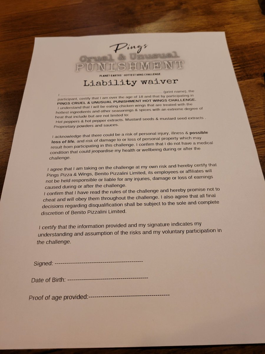 IndieLightUK's tweet photo. Like an absolute scrub I attempted the 'Cruel and Unusual Punishment' challenge at Pings Pizza & Wings and #Failed. The heat didn't beat me...but the time did.
Video incoming!!!
#PingsPizzaAndWings #Kilmarnock #EatingChallenge #SpicyWings #wingschallenge #FAILEDCHALLENGE https://t.co/wkhX8rC7Oz