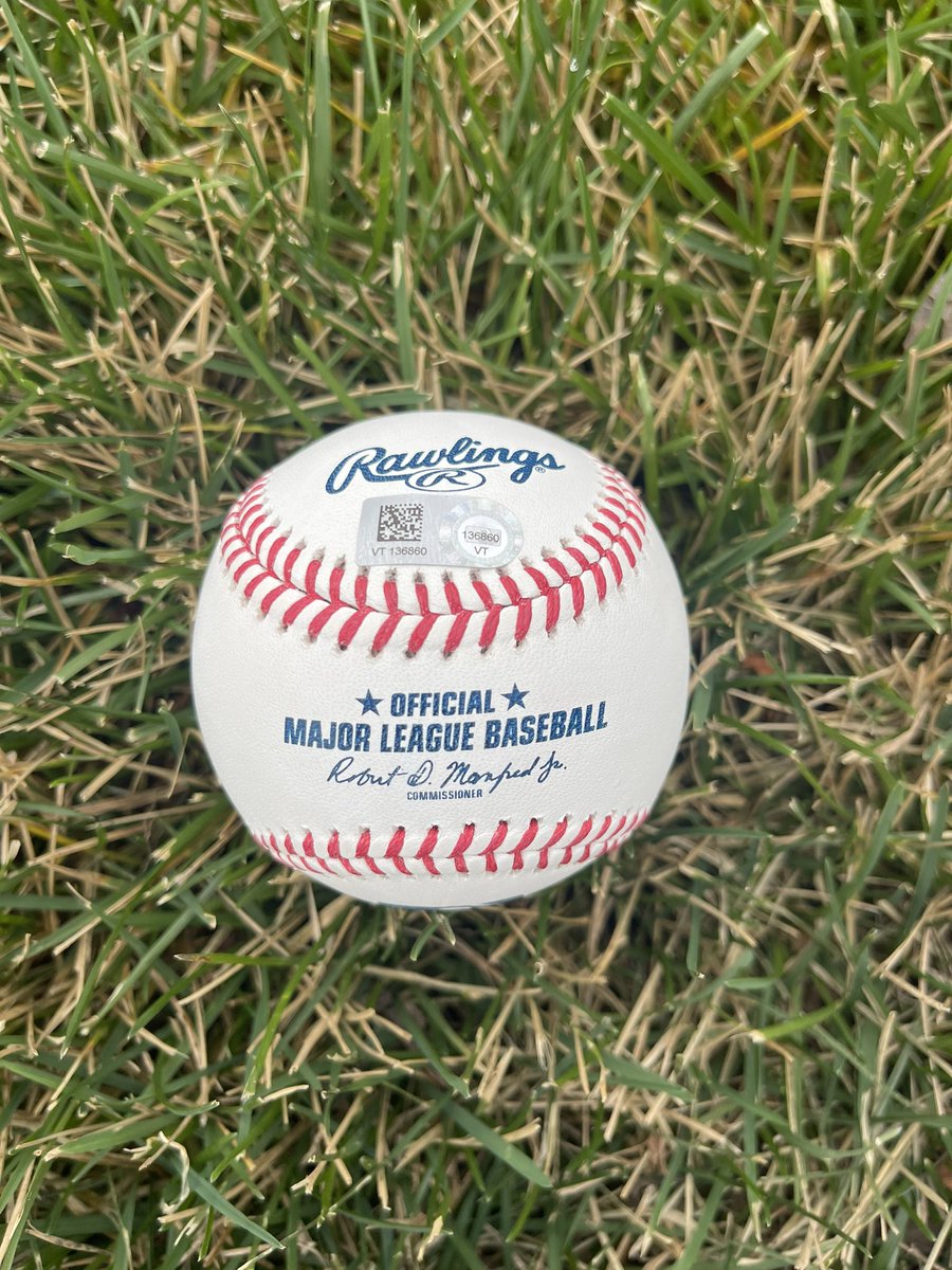 Maybe we can manifest good vibes for the #MNTwins

RT for a chance to win this MLB authenticated Carlos Correa signed baseball.

Must be following to be eligible.