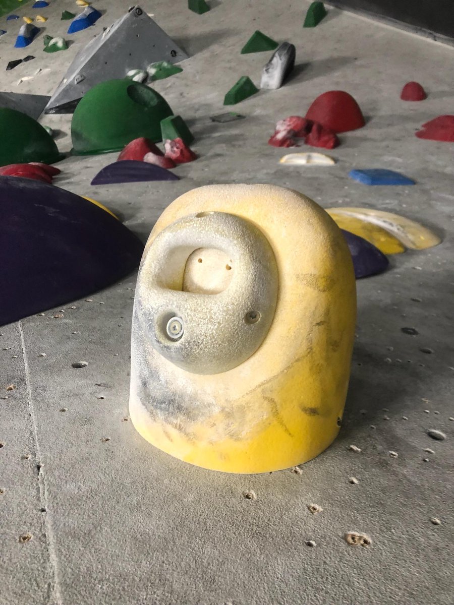 CoachTyler's tweet image. This hold looks a bit sus 😳