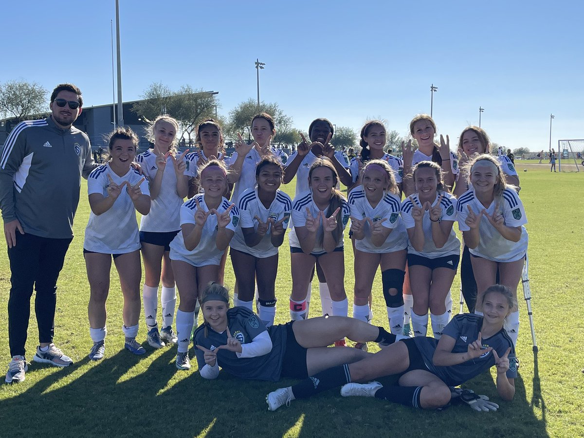 Leaving AZ with a win on Day 3! 2 to 0! Header ⚽️ by <a href="/AleDiazFutbol/">Alejandra Diaz</a> 🅰️<a href="/brililly00/">Bri Lilly</a> 2nd goal by <a href="/danika_soccer08/">Danika Womack</a> 🅰️<a href="/Addy6AM/">Addy</a> shut out by defense <a href="/CharlieCurrie25/">Charlie Currie</a> @JB__2025 <a href="/GMcConnell2025/">Grayson McConnell</a> <a href="/brililly00/">Bri Lilly</a> <a href="/kendall_mccord/">Kendall McCord</a>  <a href="/paigebinns_0/">Paige Binns</a> <a href="/OrzolekVeronika/">Veronika Orzolek</a>

#TheRoyalWay <a href="/StingSoccerClub/">Sting Soccer Club</a>