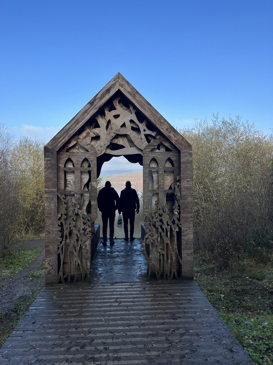 rutty4's tweet image. We are having a lovely week away at Kielder Forest/Water. Walked around Bulls Crag this afternoon and it was glorious. Just waiting for the final couple to arrive for the full set … Half a dozen Howards 🥰