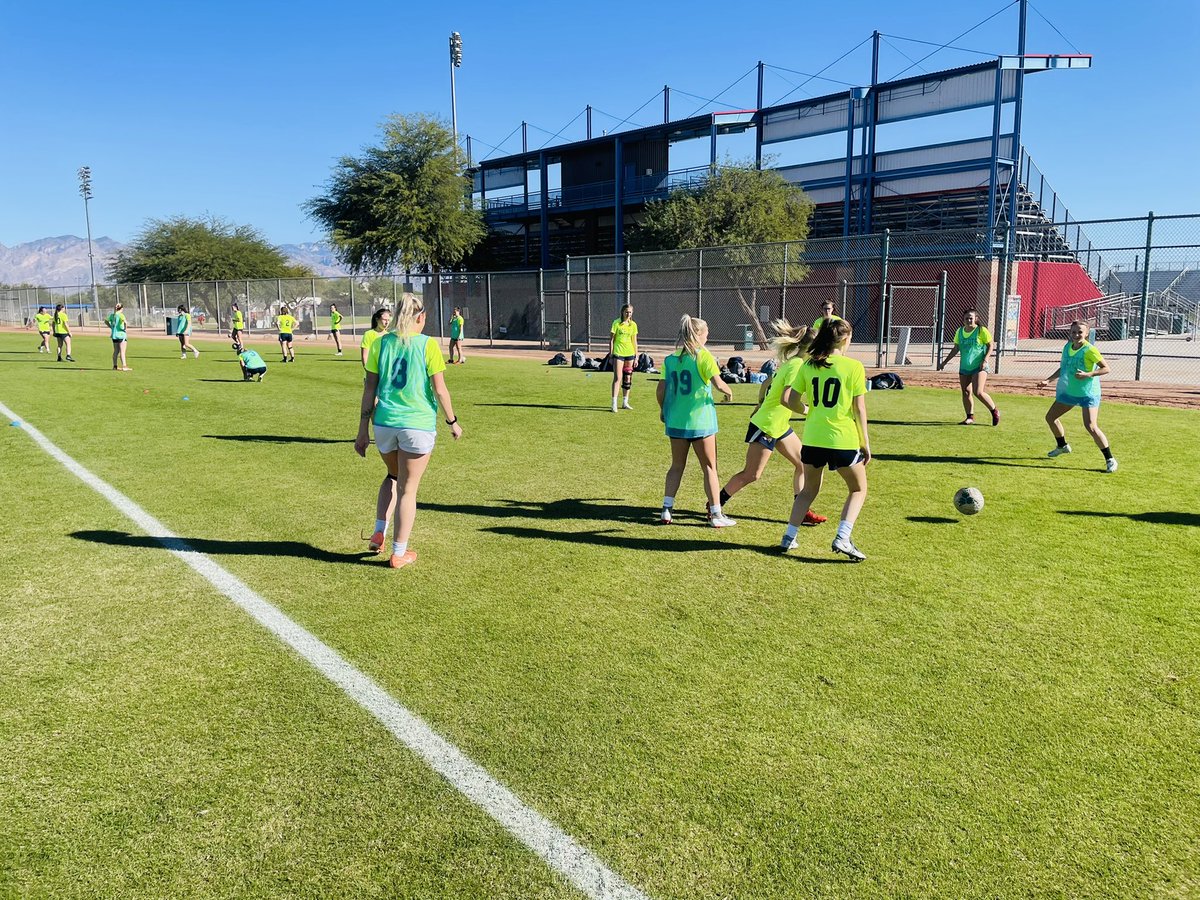 SchoolcraftWSOC's tweet photo. Training Day in Tucson! 
The full @NJCAA experience. Thanks Schoolcraft College Family! https://t.co/ec9vVfyd4N