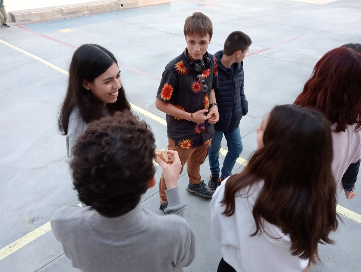 STrinidadZamora's tweet photo. 🇨🇵Bienvenue, amis de Briec.
#AcogerLaVida 
🇪🇺 #ErasmusPlus 
🌿Programa de Educación y Gestión Ambiental: Los Guardianes del Duero https://t.co/gFsmpZH7ZM