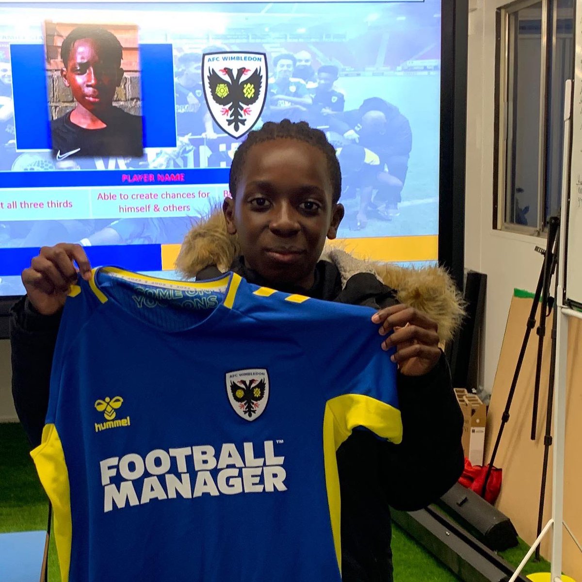 Congratulations to U13 Monèt who has officially signed for AFC Wimbledon ✍🏽 Proud day for him and his family, loved seeing your progression and development ever since joining us @Moonshot_FC 💛💙