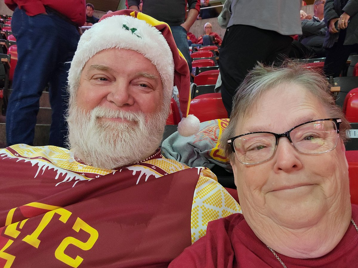 #CyclONEnation CySanta and me at the men's game