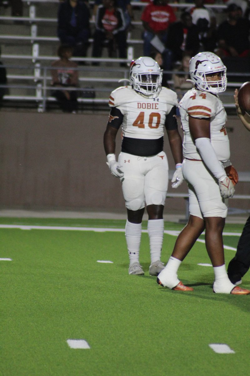 yvngxjaayy's tweet photo. I would like to thank @DobieLonghornFB and everyone who was apart of this ride for blessing me and giving me the opportunity to play the game I love. https://t.co/UHMmy4OBLp